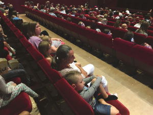 Barn fick vända i dörren